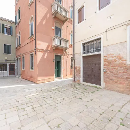 Casa Luna - 10 Min From Venice Train Station-3
